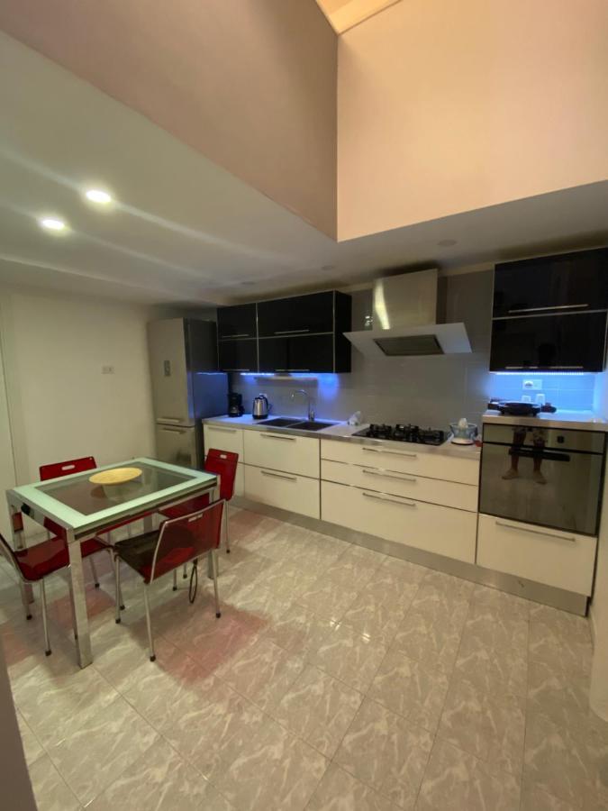 My Home Station Neapel Exterior foto
